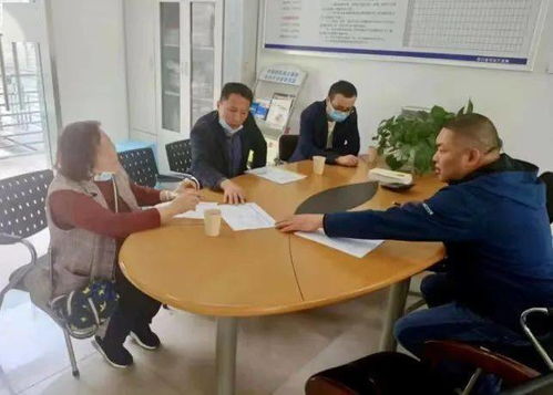 法律咨詢進(jìn)社區(qū)，為民服務(wù)暖人心